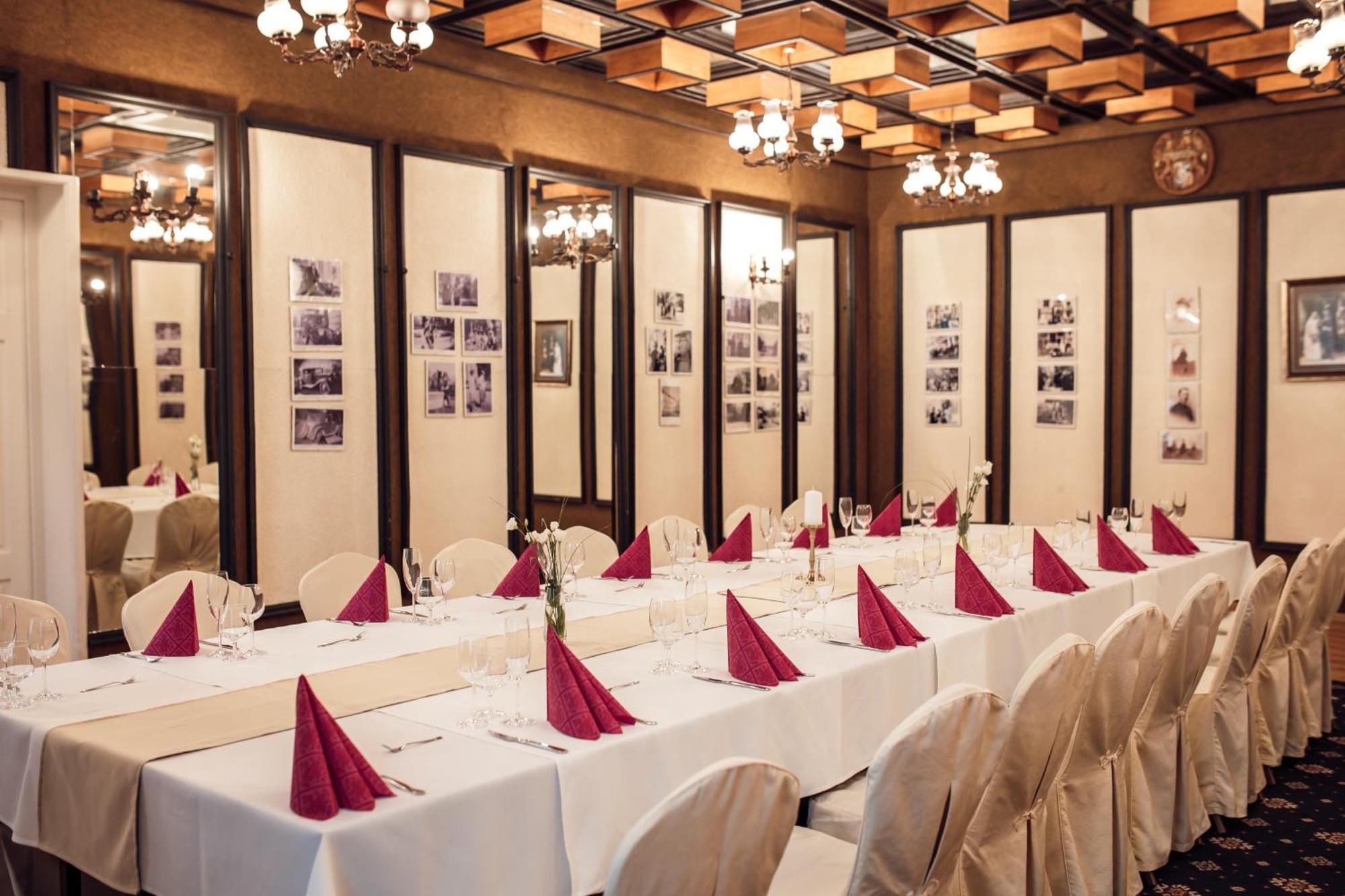 Hotel Kastiel Mojmírovce Εξωτερικό φωτογραφία